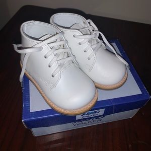 Size 3.5 white toddler josmo walking shoes. Never work brand new in box